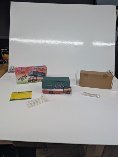 Corgi classics 18302 bedford - classics,