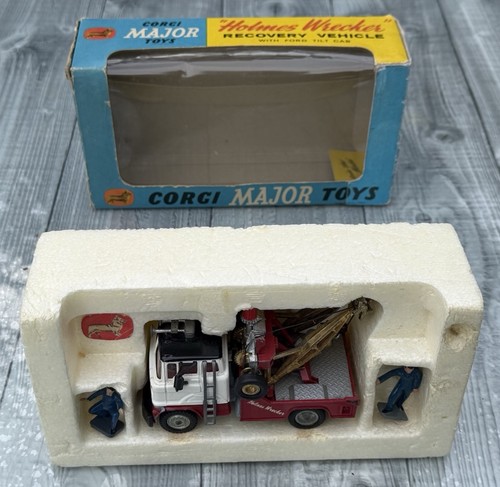 Corgi holmes wrecker with ford - holmes,