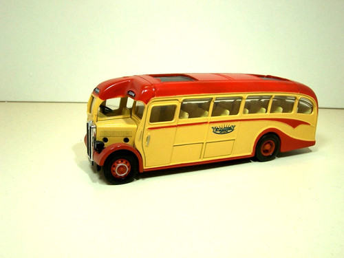 Corgi yelloway coach - coach, aec